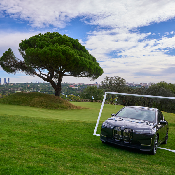 ACCIONA revoluciona los eventos deportivos: golf con movilidad sostenible