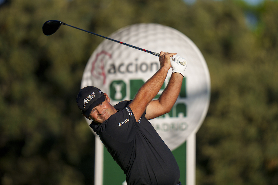 Patrick Reed se mete en la pelea y Hoshino deslumbra