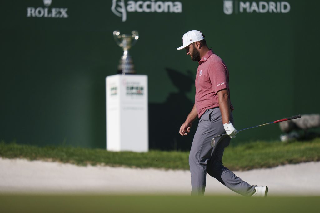 Rahm acaricia la historia en un domingo épico