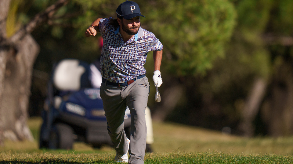 Ángel Hidalgo mantiene vivo el sueño a base de garra y nervios