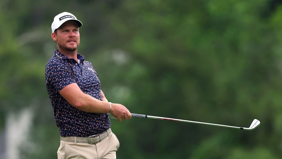 The English master completes a stellar field